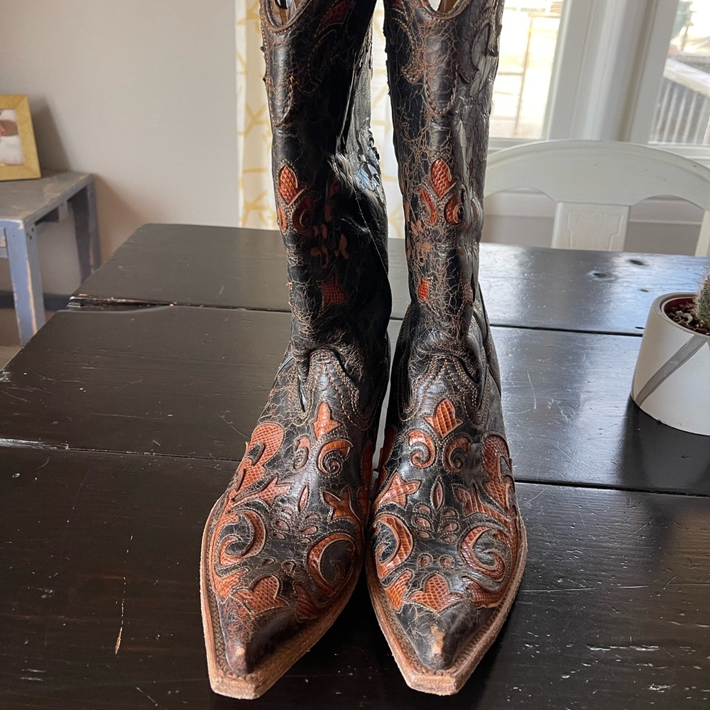 Womens Corral Boots Sz 9